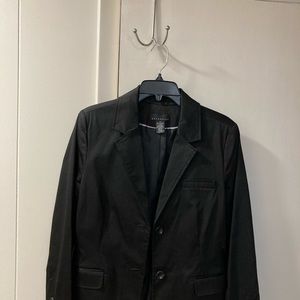 Attention black jacket